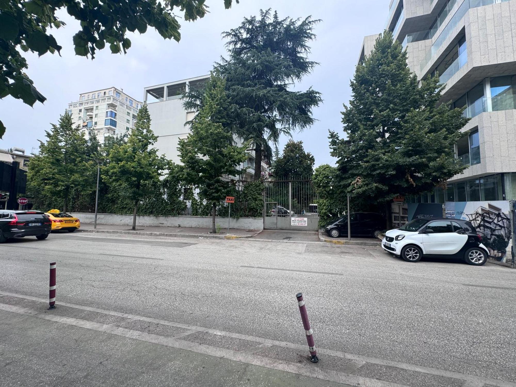 The Hidden Gem Of Blloku Apartment Tirana Exterior photo